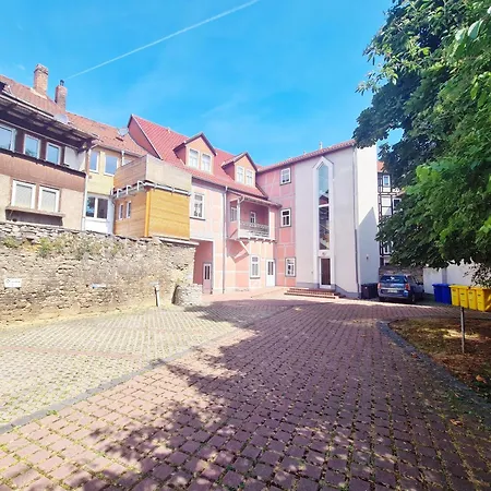 Dm Hotels&apartments - Brückenstr 27 *